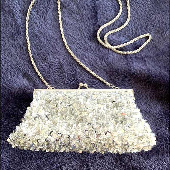 La Regale Silver Sequin Beaded Purse Formal Bridal NWOT - Picture 1 of 9